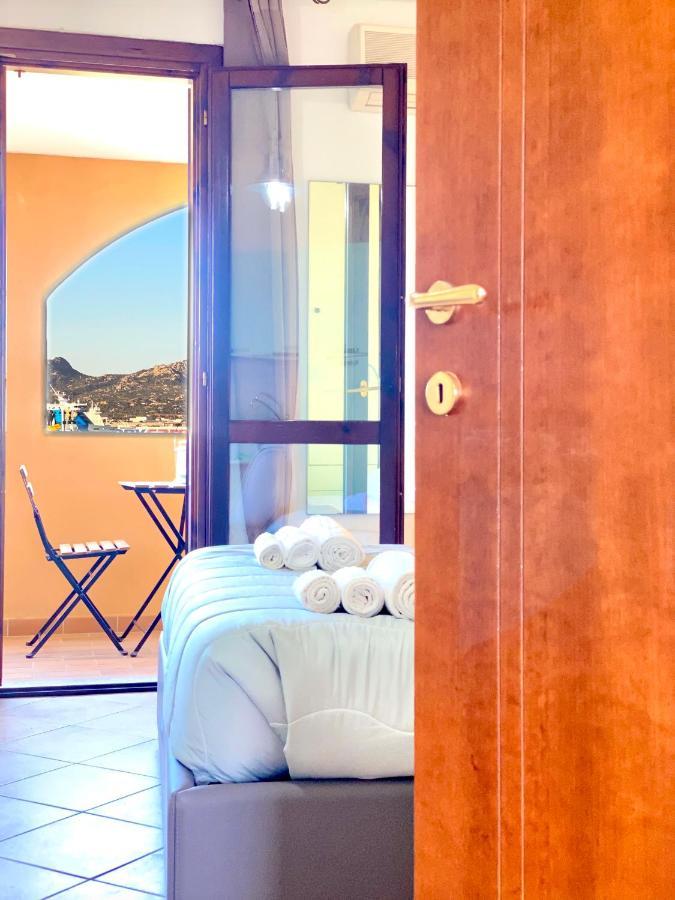 Homey Experience - Navy Sea View Apartments Olbia Exterior foto