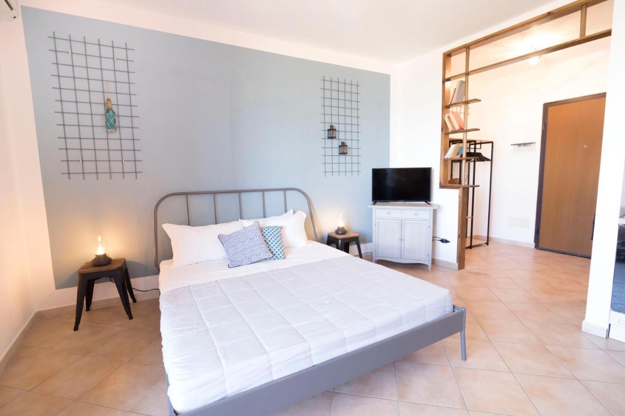 Homey Experience - Navy Sea View Apartments Olbia Exterior foto