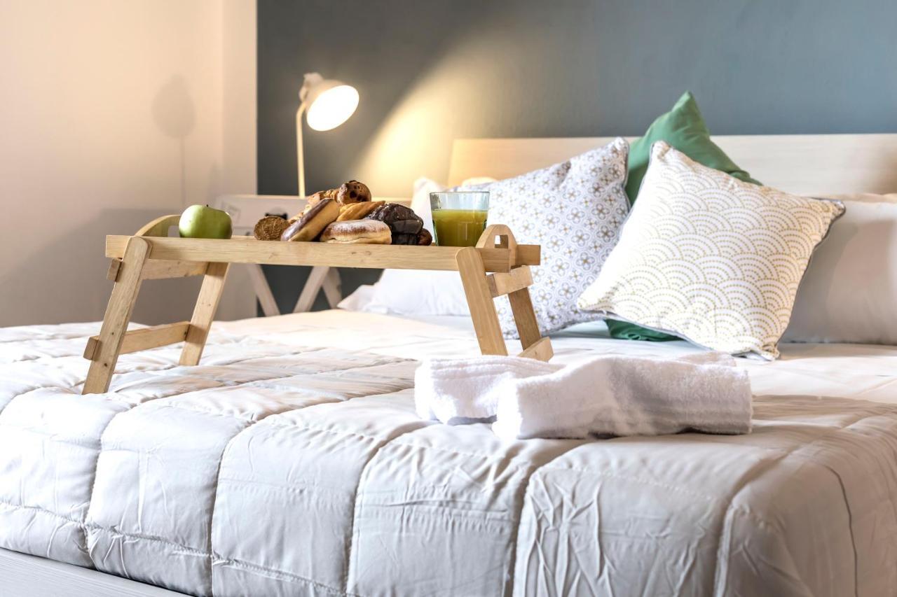 Homey Experience - Navy Sea View Apartments Olbia Exterior foto